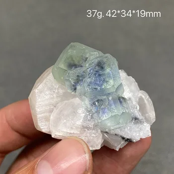 Naravna modra stopil fluorite gruče mineralnih osebkov Gem ravni Kamni in kristali